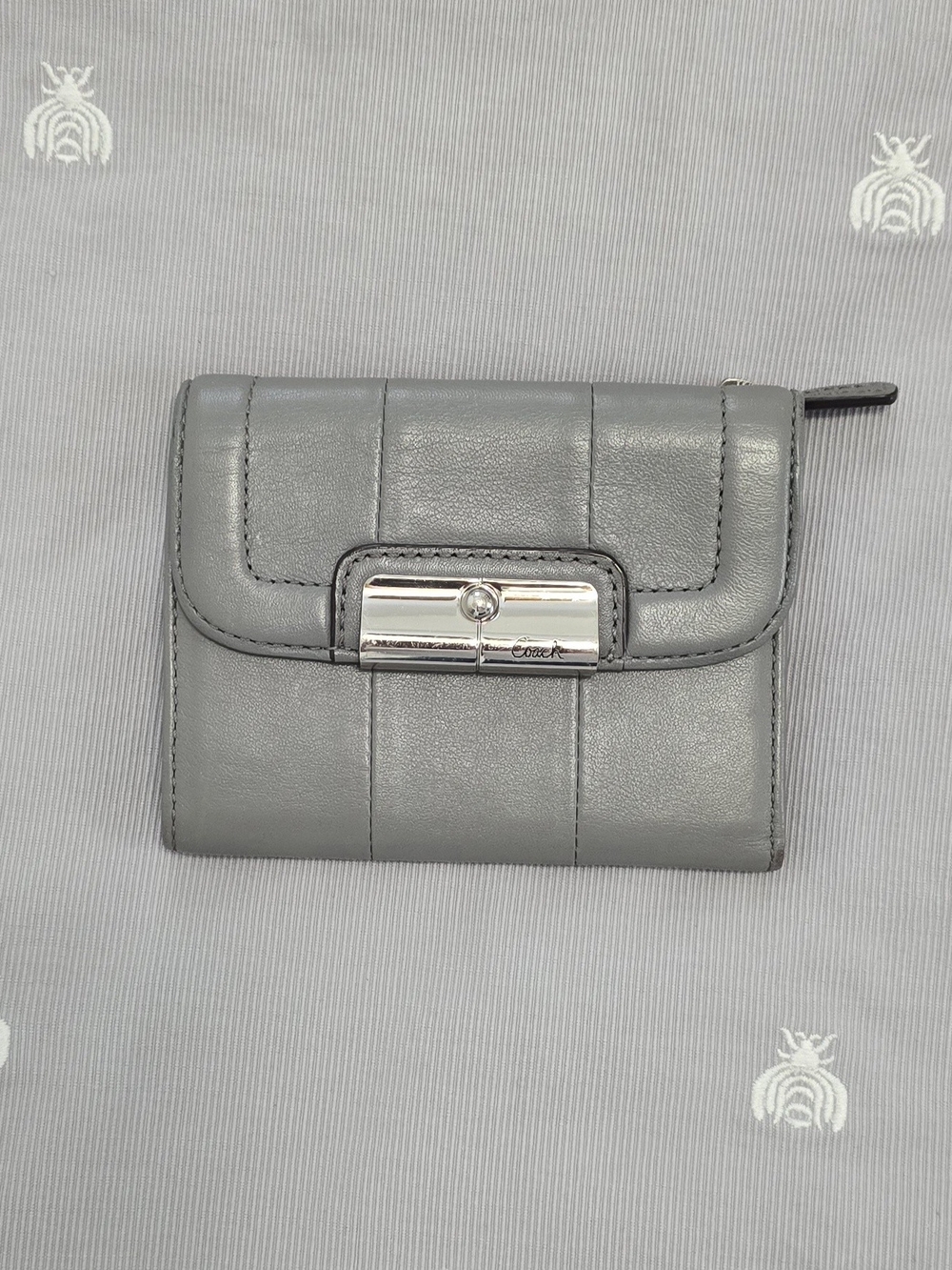 Coach Kristin Gray Leather Compact Fold Wallet with Silver-Tone Clasp, Euc